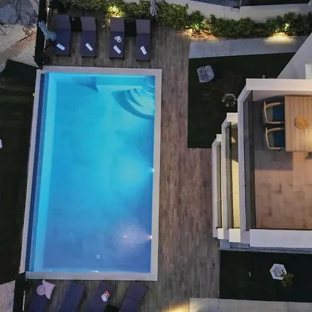 Apartment Two-bedroom In Razanj